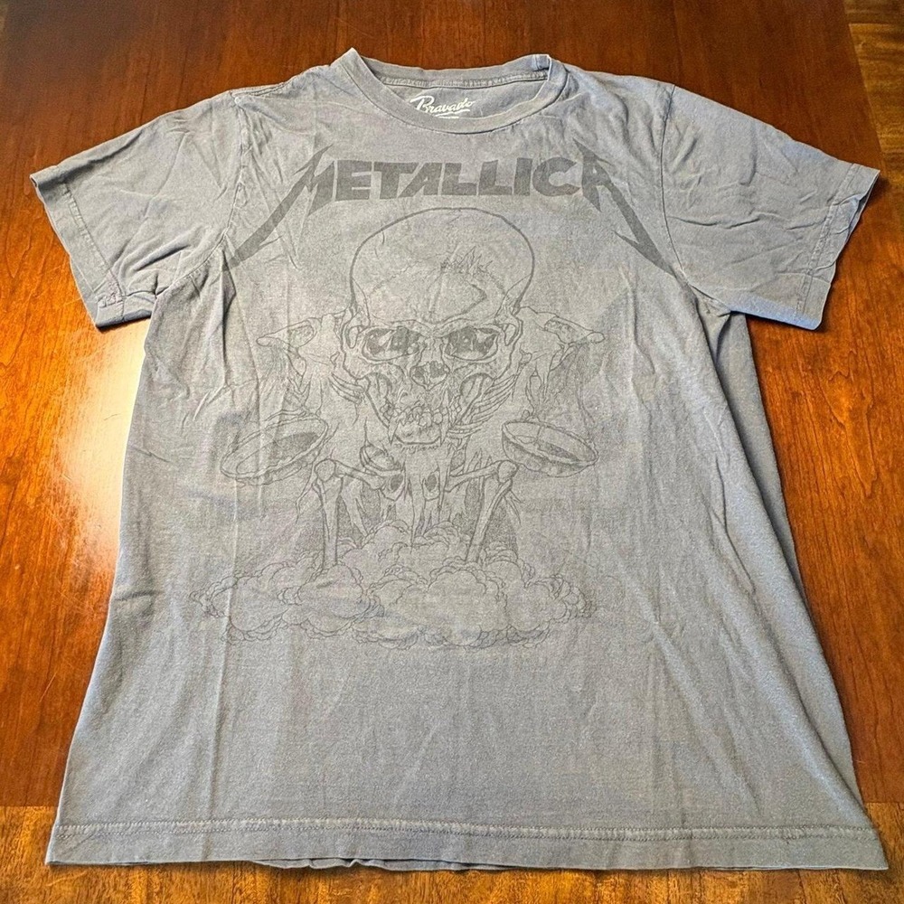 Metallica Skull Graphic Band Tee Bravado Fade Wash Gray Size XL (Fits Like L)